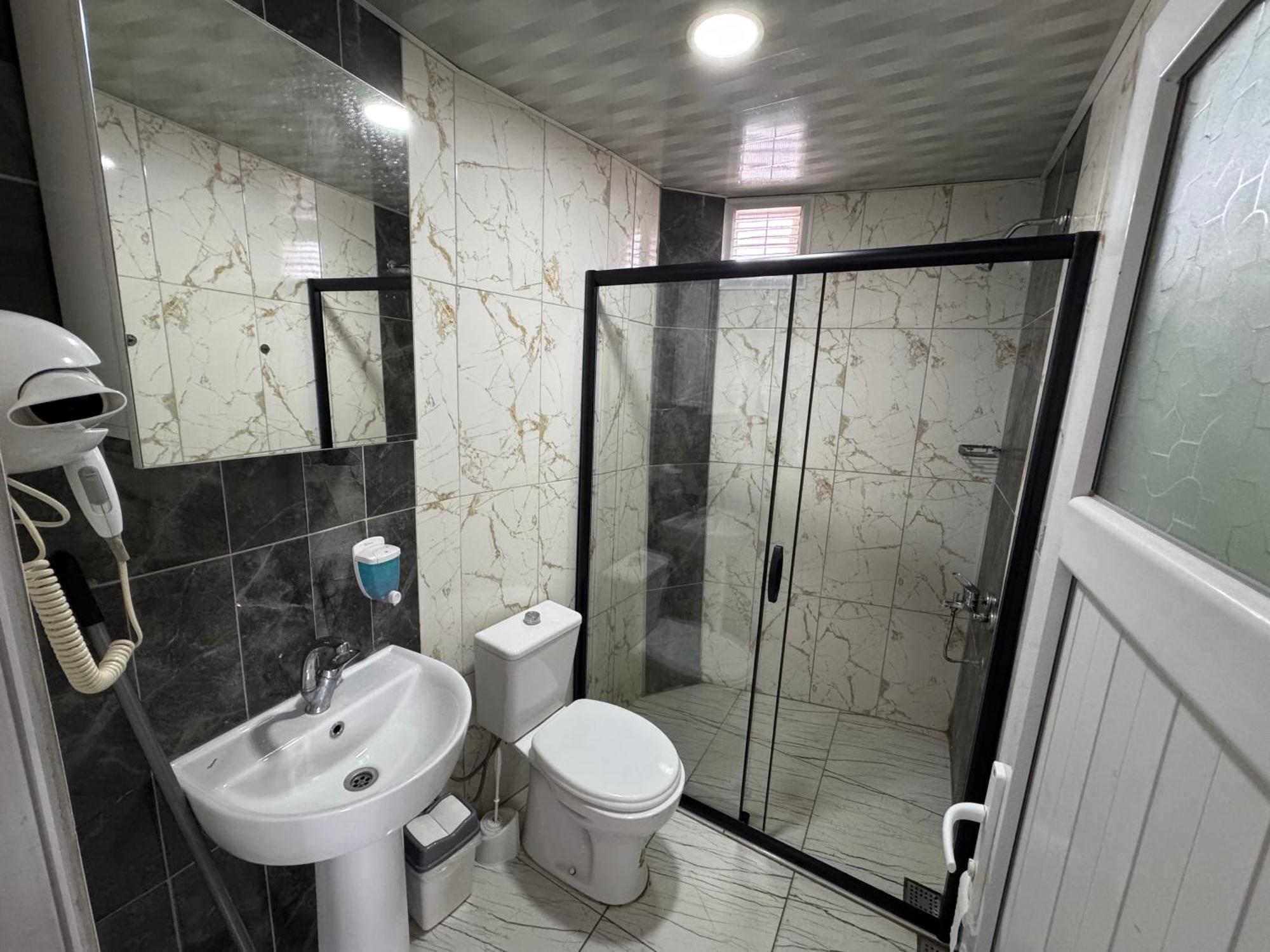 Ersoy Ege Apart Otel Antalya Exteriör bild